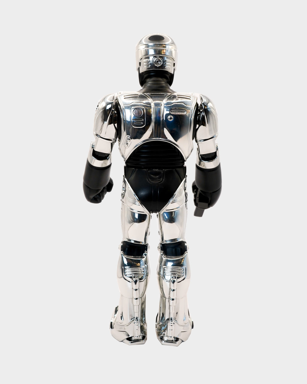 DREAMS AND MADNESS Robocop Plateado