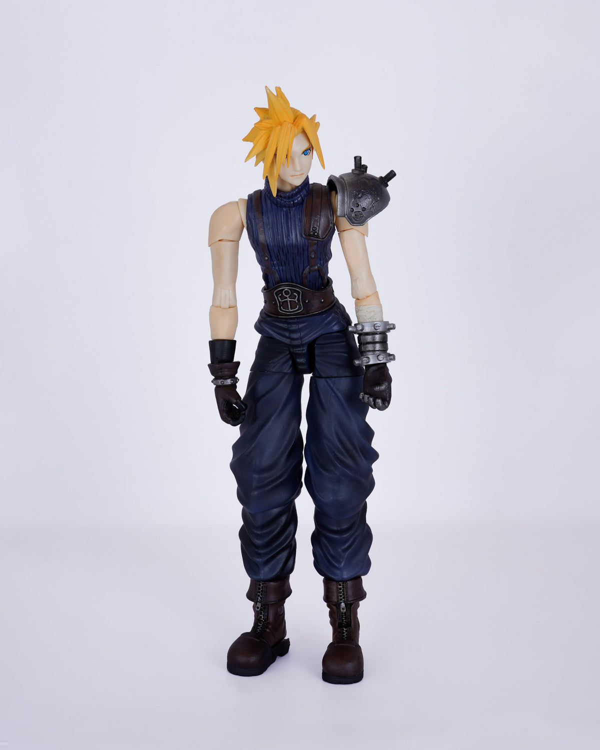 Play Arts Kai - Cloud Strife & Hardy-Daytona