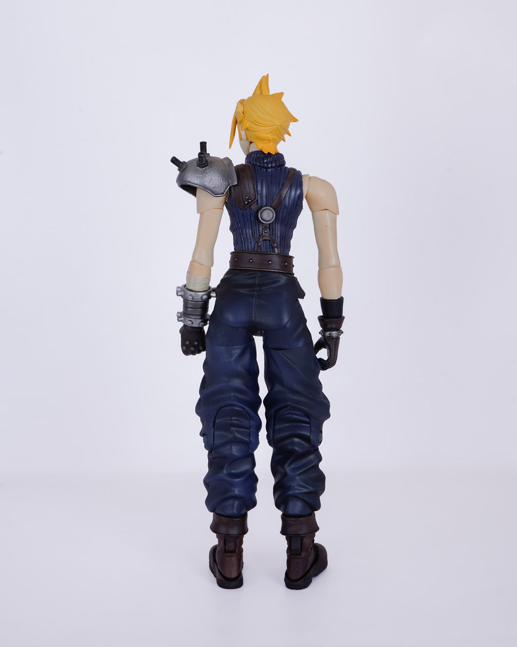 Play Arts Kai - Cloud Strife & Hardy-Daytona