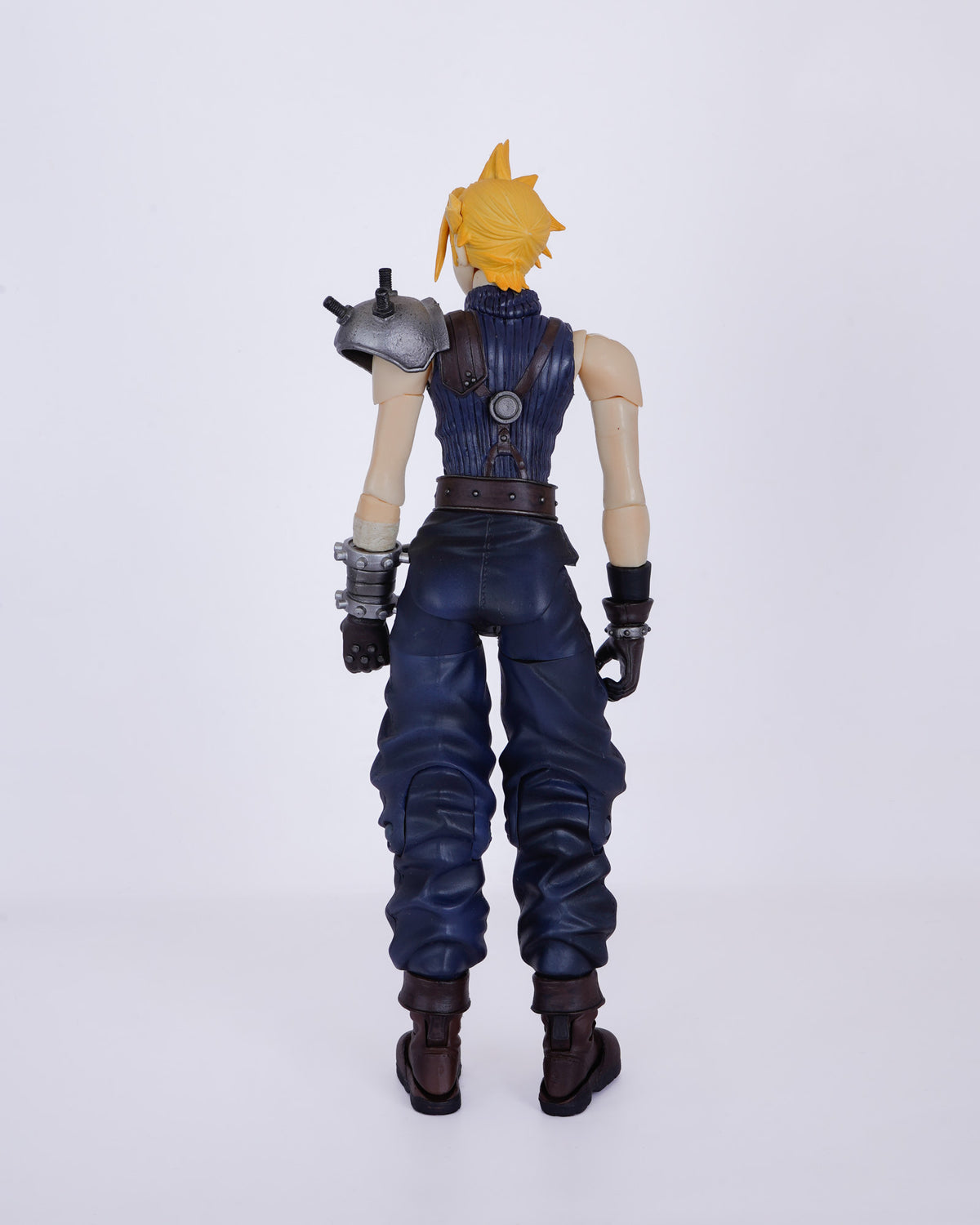 Play Arts Kai - Cloud Strife & Hardy-Daytona